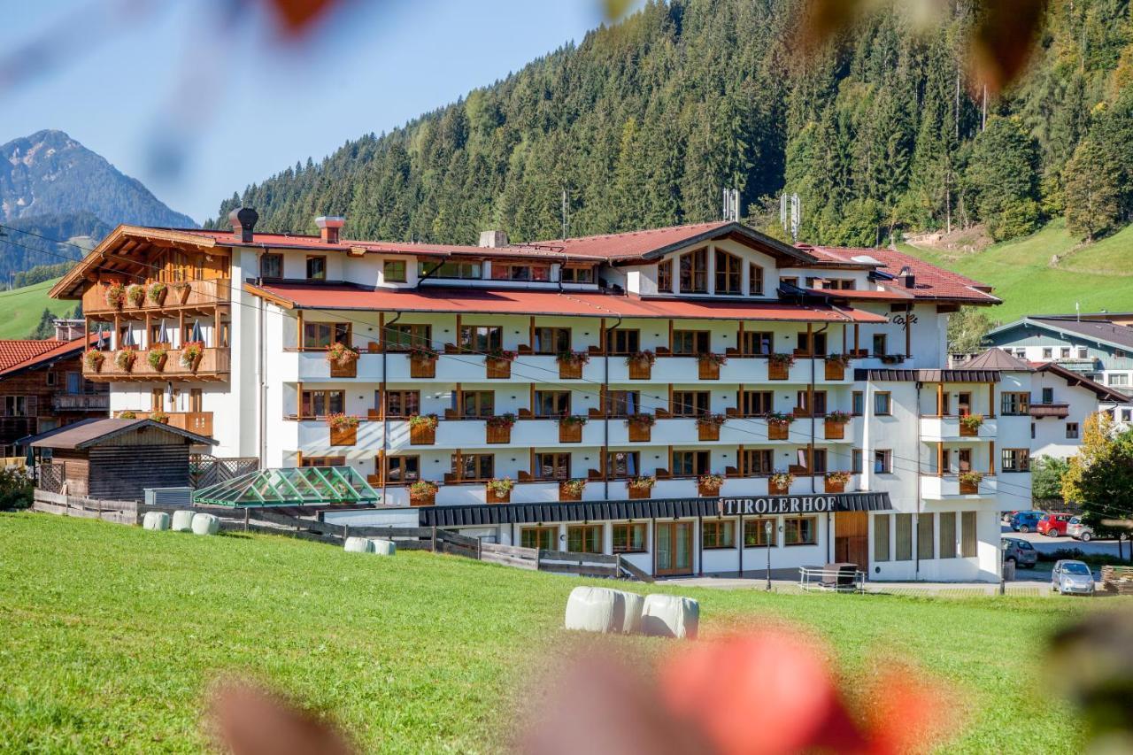 Landhotel Tirolerhof - Mai Bis Mitte Juni Kein Saunabetrieb Oberau Ngoại thất bức ảnh